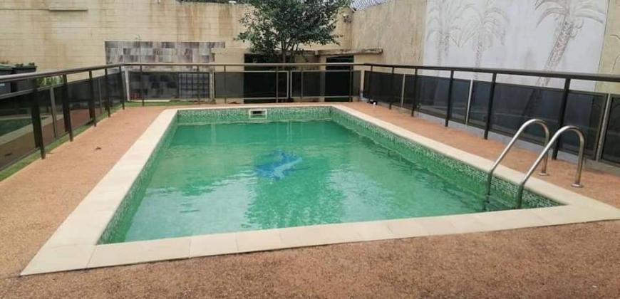 A VENDRE VILLA DUPLEX AVEC PISCINE 1000.M2 A ABIDJAN MALL BONOUMIN