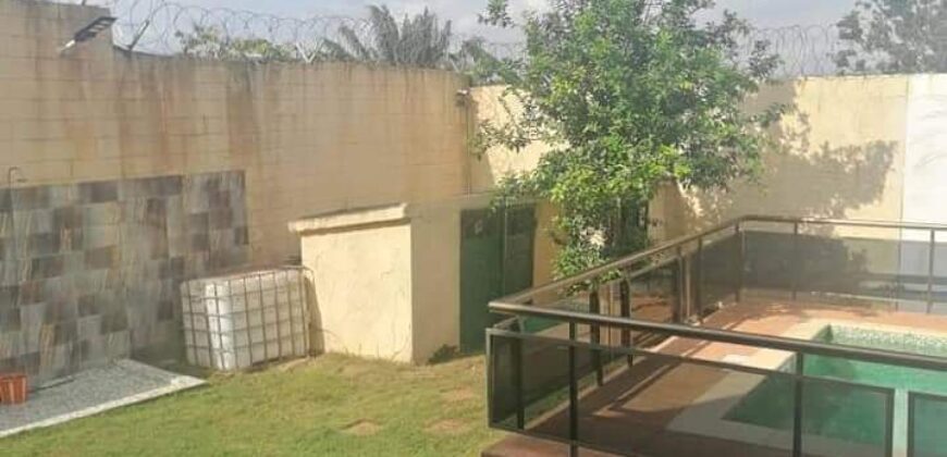 A VENDRE VILLA DUPLEX AVEC PISCINE 1000.M2 A ABIDJAN MALL BONOUMIN