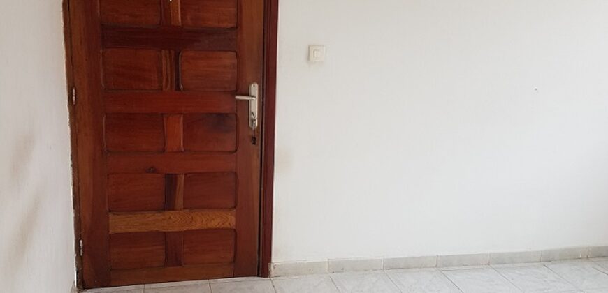 Location d&rsquo;un appartement de standing 3 pièces aux 2 Plateaux, 8ème Tranche – Cocody