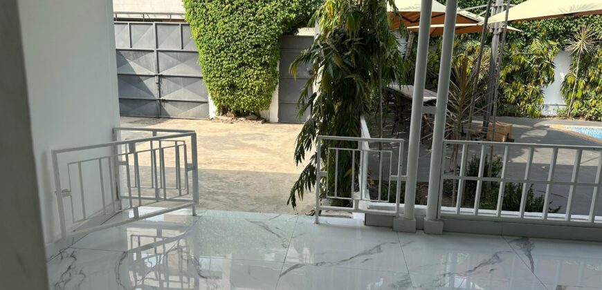 Villas haut standing de 6 pièces a Marcory zone 4 rue du canal