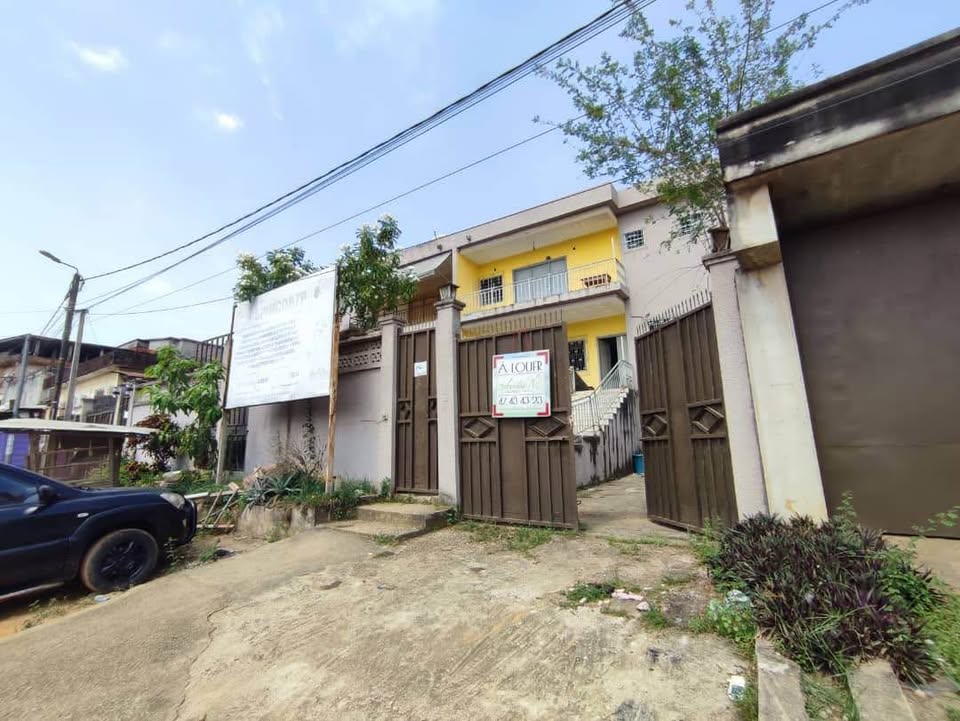 Villa duplex 6 pièces à louer – Plateau-Dokui, Abidjan