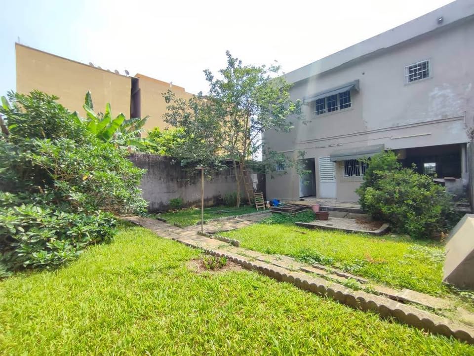 Villa duplex 6 pièces à louer – Plateau-Dokui, Abidjan
