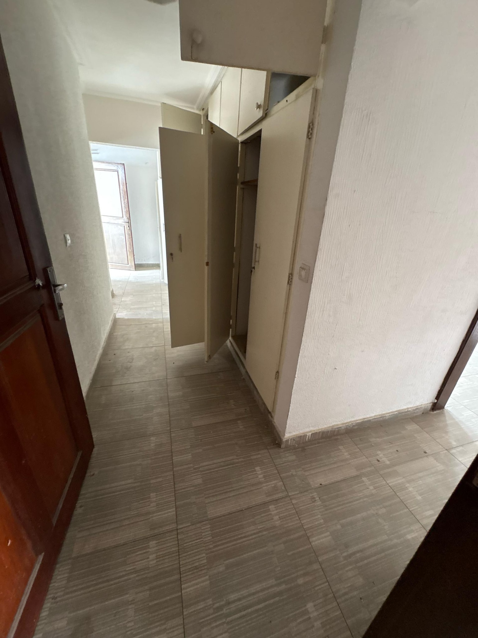 Villa triplex à louer – Riviera Palmeraie, Cocody
