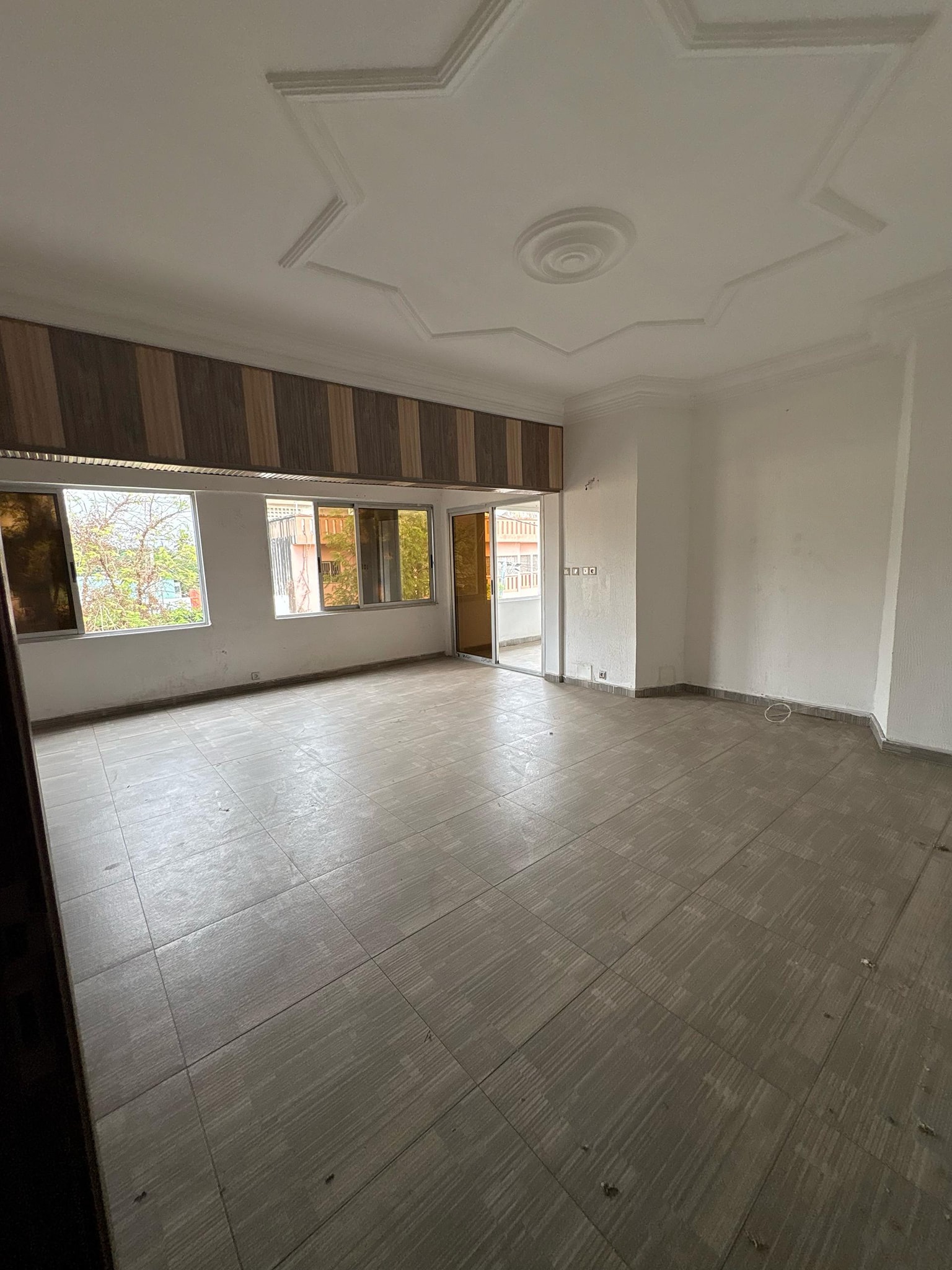 Villa triplex à louer – Riviera Palmeraie, Cocody