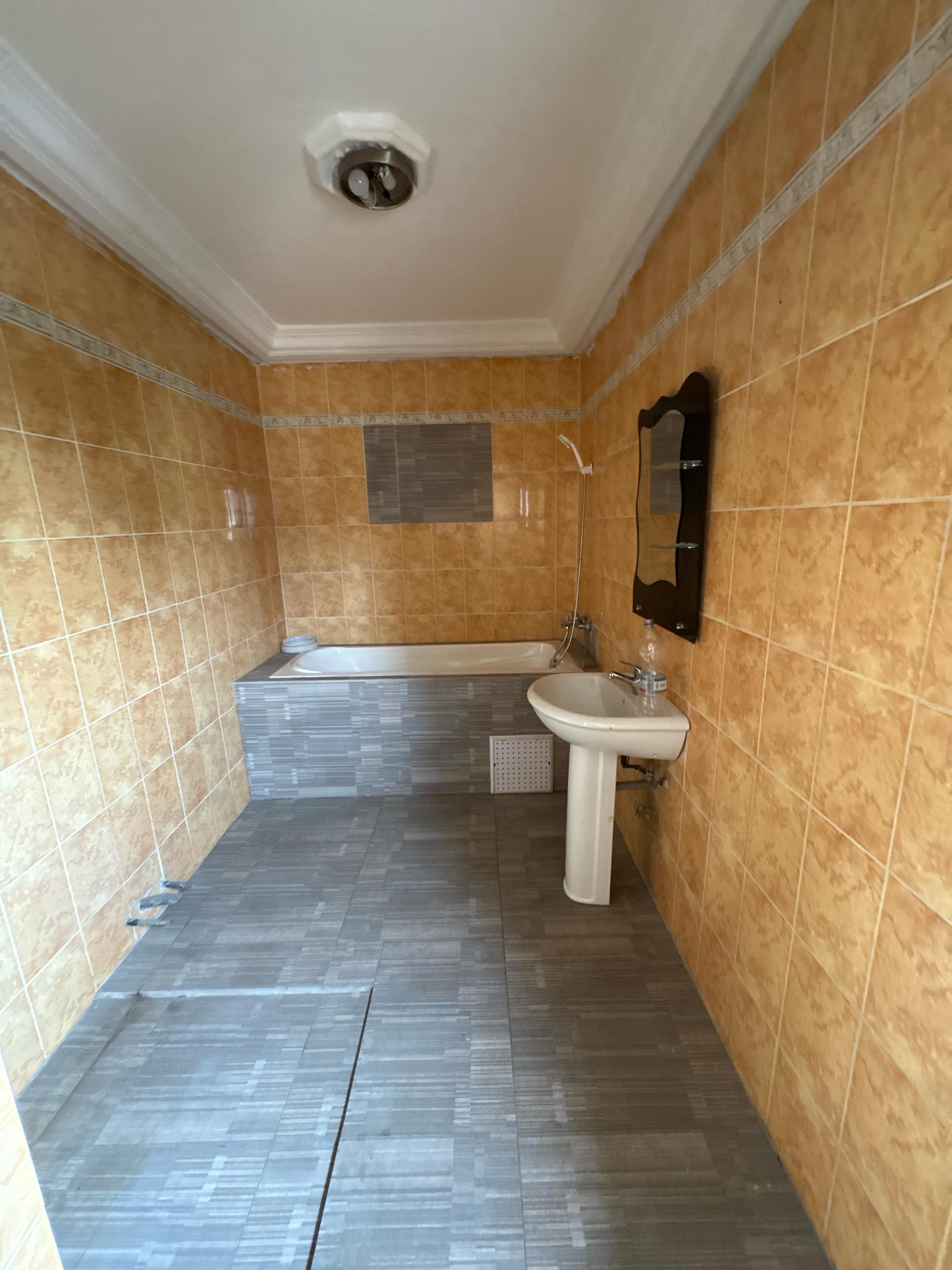 Villa triplex à louer – Riviera Palmeraie, Cocody