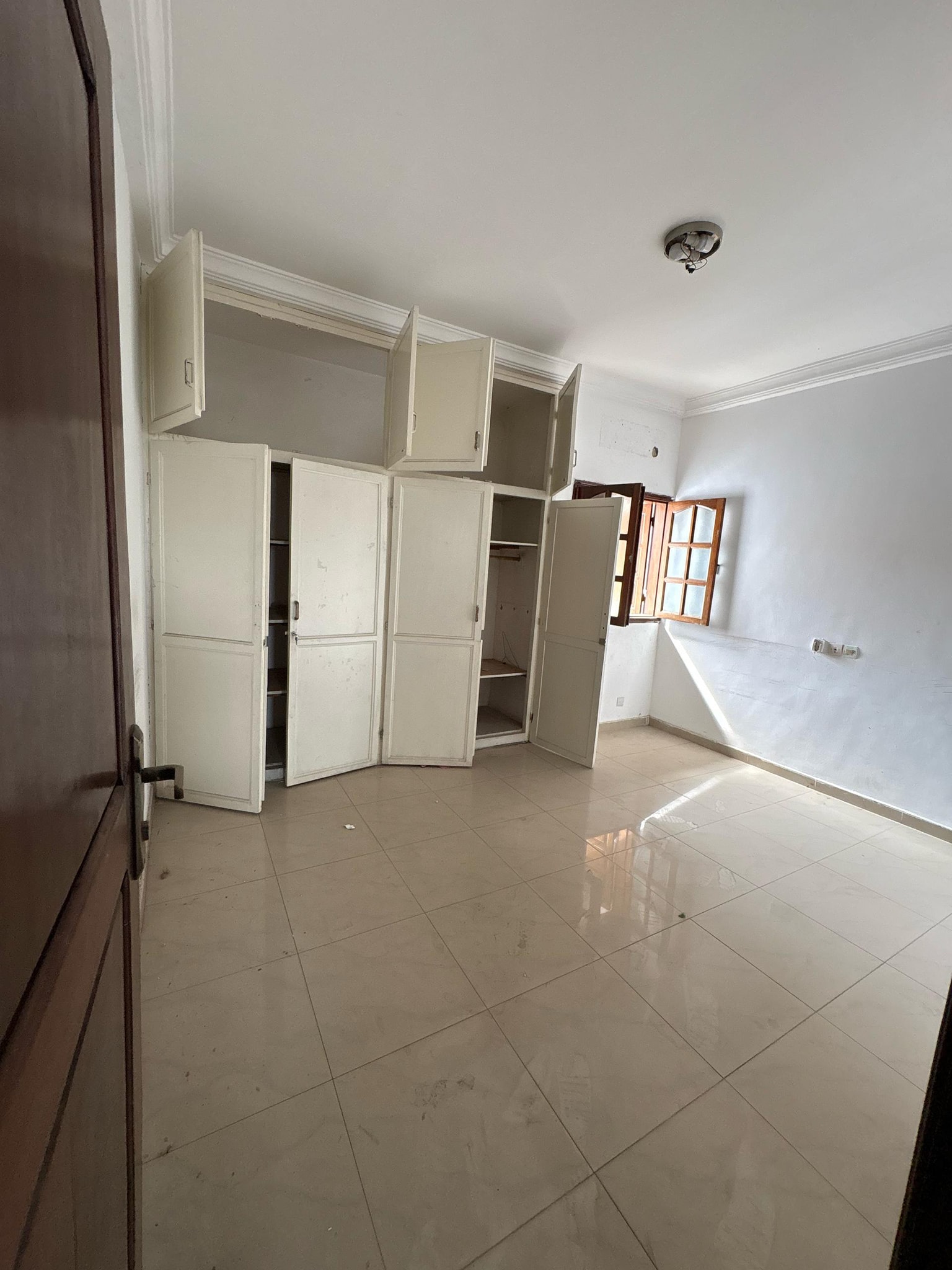 Villa triplex à louer – Riviera Palmeraie, Cocody