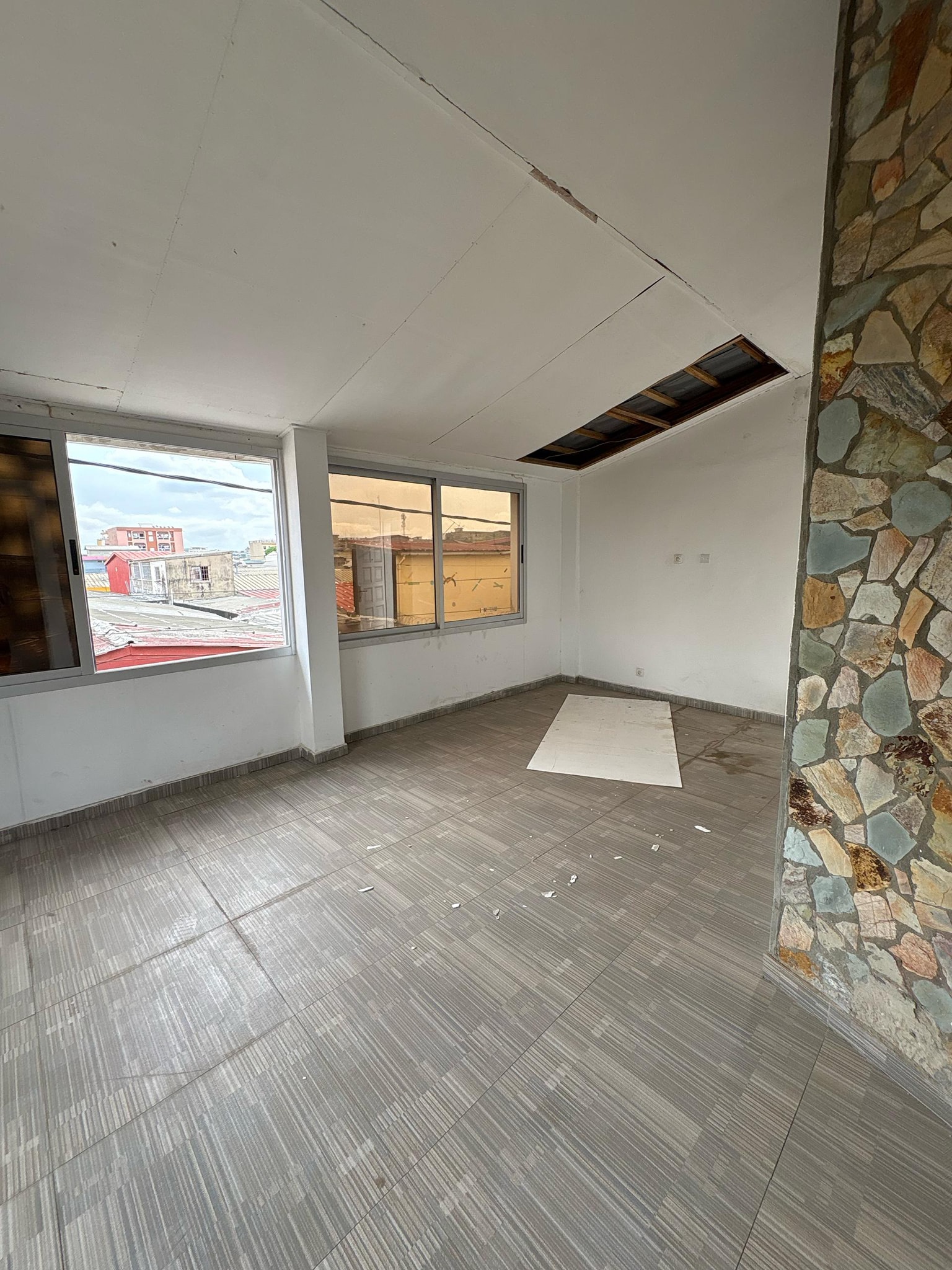 Villa triplex à louer – Riviera Palmeraie, Cocody