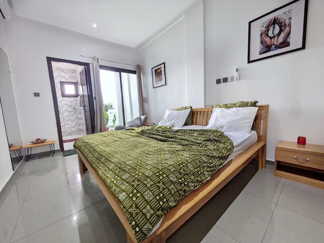 Appartement meublé 3 pièces près du CHU – Angré, Cocody
