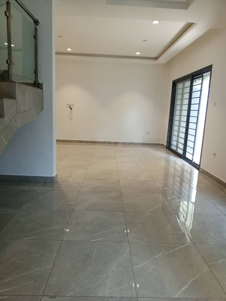 Duplex 3 pièces à louer – Angré Gestoci, Cocody