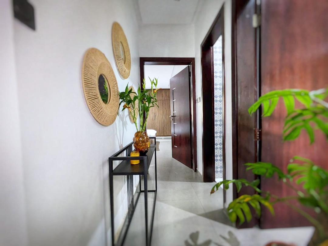 Appartement meublé 3 pièces – Angré CHU, Cocody