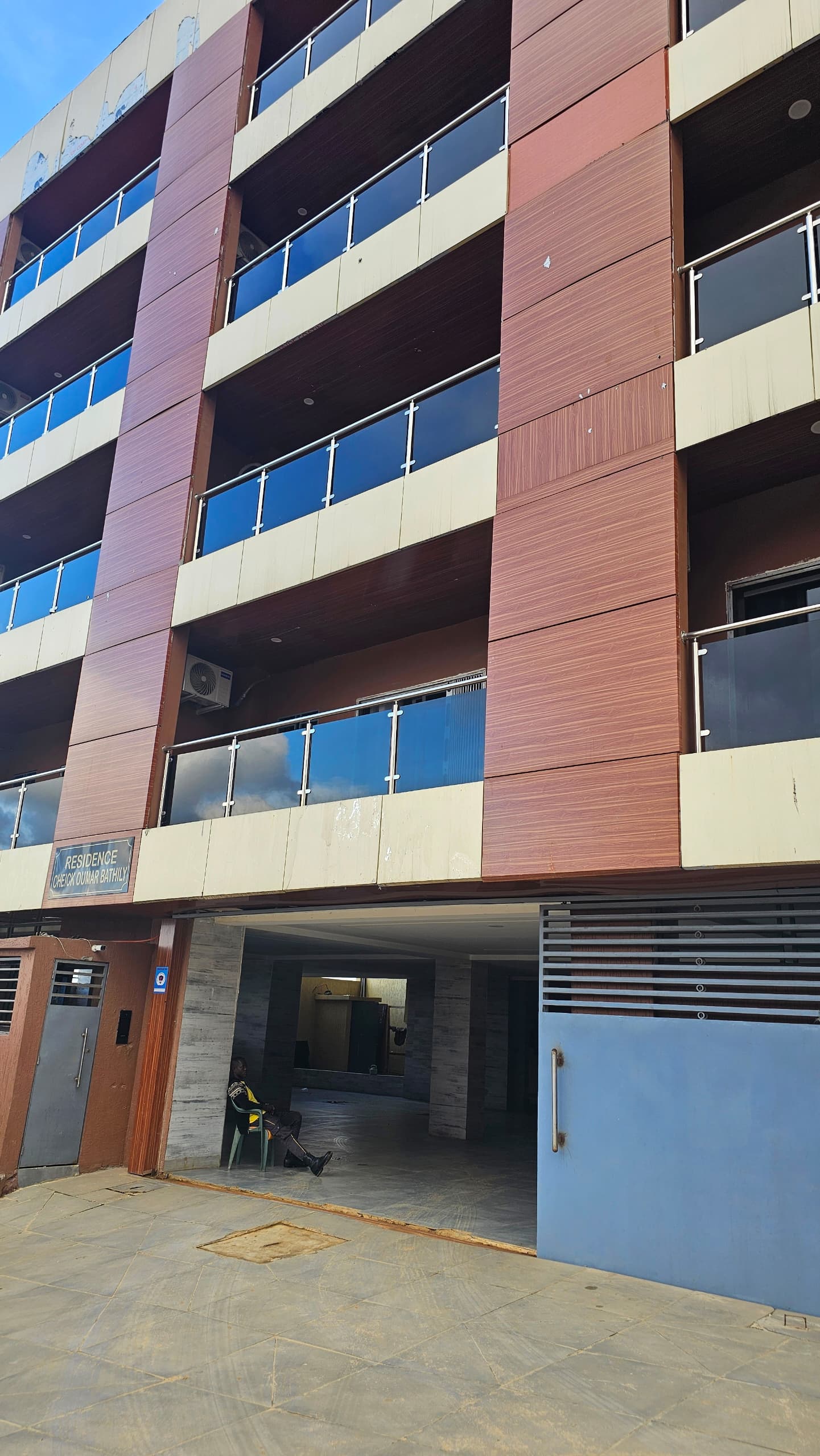 Appartement 3 pièces meublé à louer – Angré, Cocody