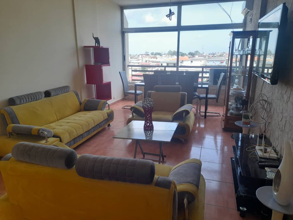Appartement 3 pièces meublé – Angré Château, Cocody