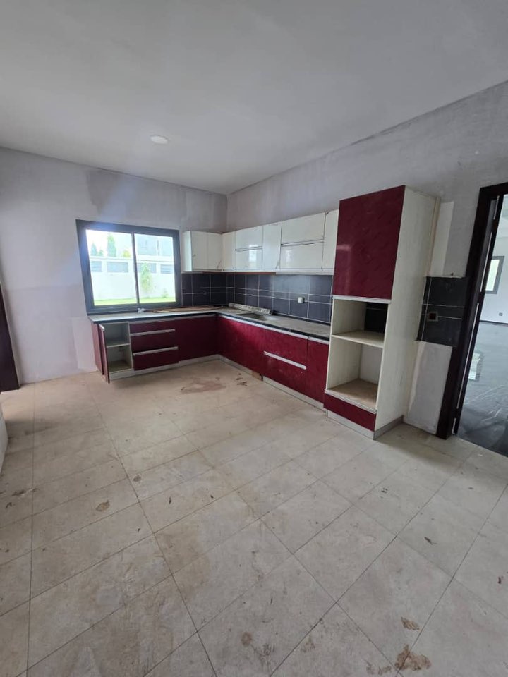 À VENDRE | DIX VILLA F6 AVEC PISCINE | BINGERVILLE MERE – ENFANT