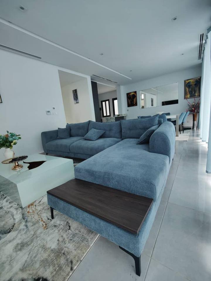 À LOUER | MAGNIFIQUE DUPLEX MEUBLÉ F5 AVEC PISCINE | COCODY RIVIERA ABATTA
