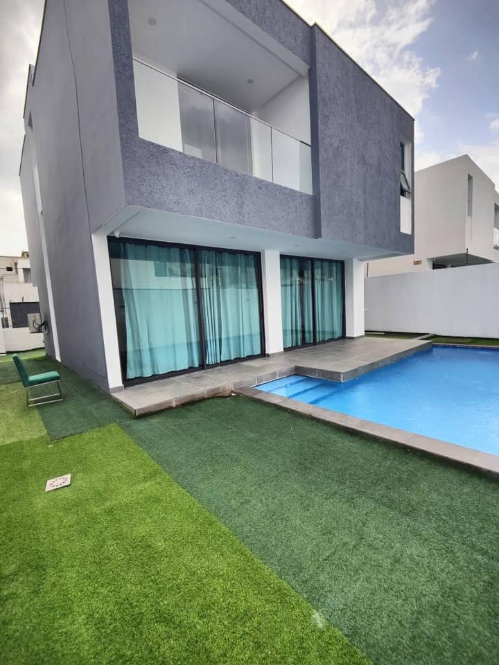 À LOUER | MAGNIFIQUE DUPLEX MEUBLÉ F5 AVEC PISCINE | COCODY RIVIERA ABATTA