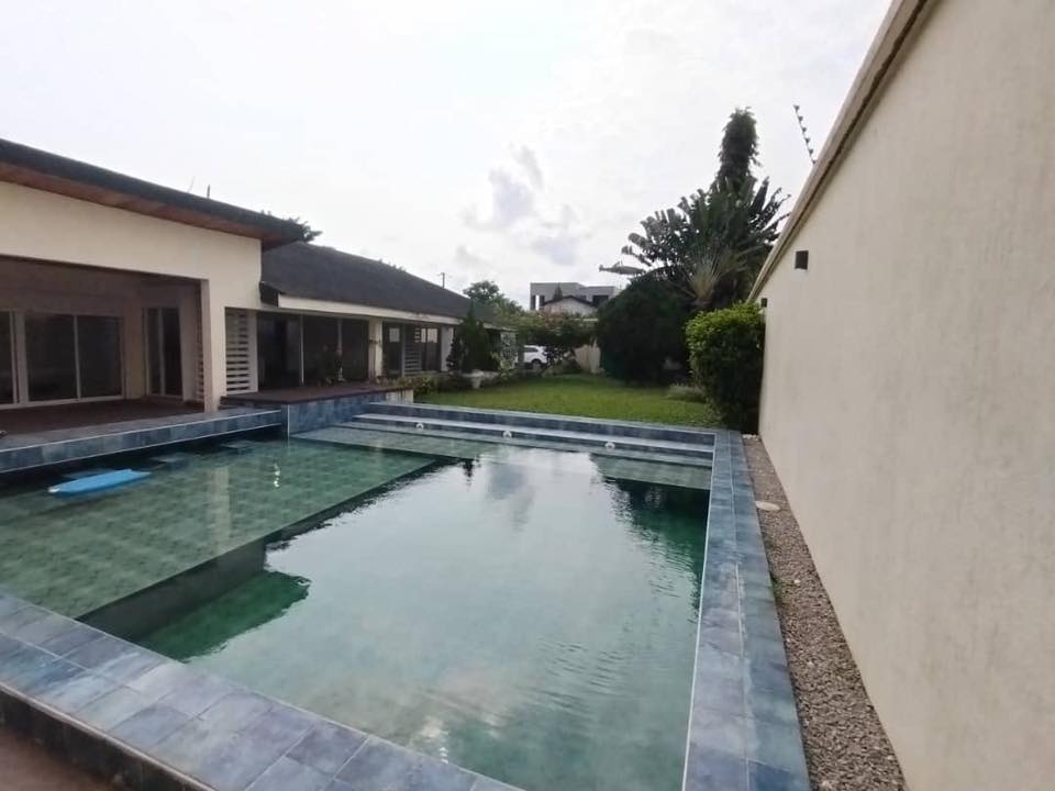 A LOUER | VILLA BASSE F7 | COCODY RIVIERA III