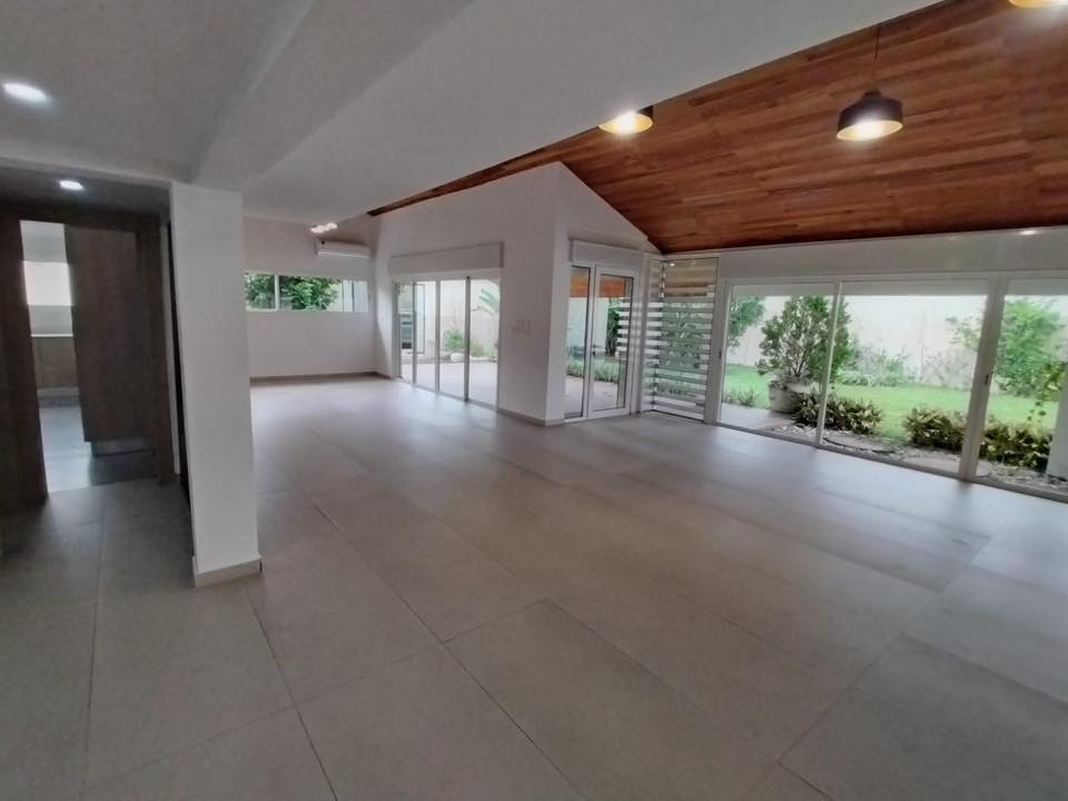 A LOUER | VILLA BASSE F7 | COCODY RIVIERA III