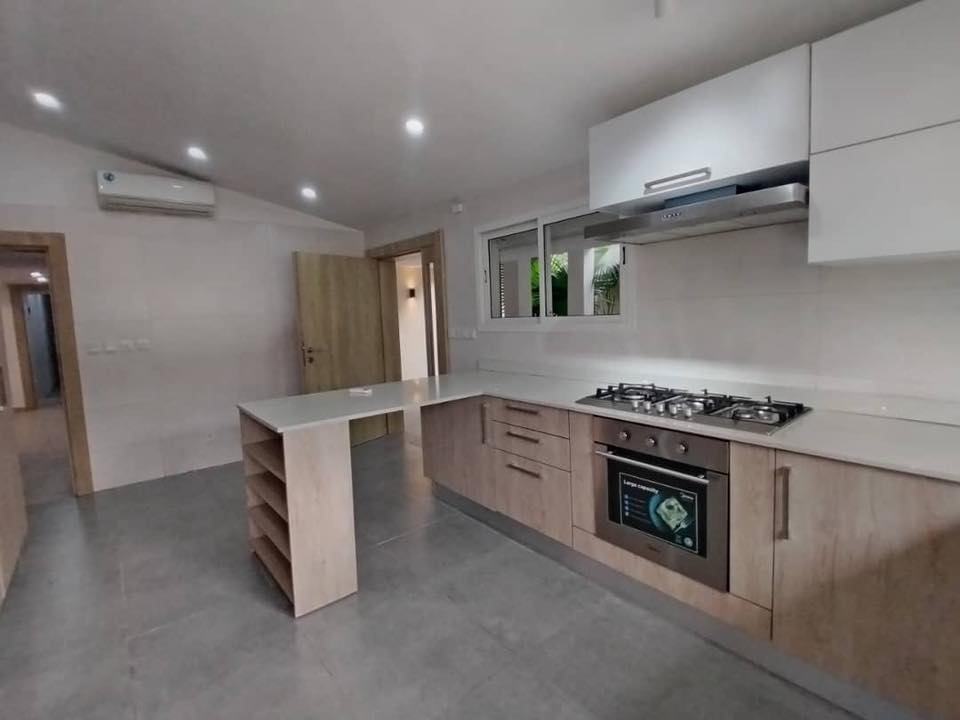 A LOUER | VILLA BASSE F7 | COCODY RIVIERA III