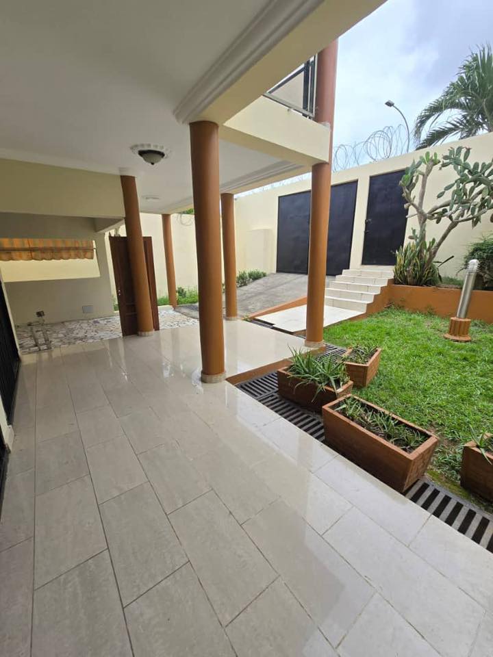 À LOUER | BEAU DUPLEX F7 | COCODY ANGRE 7ÈME TRANCHE