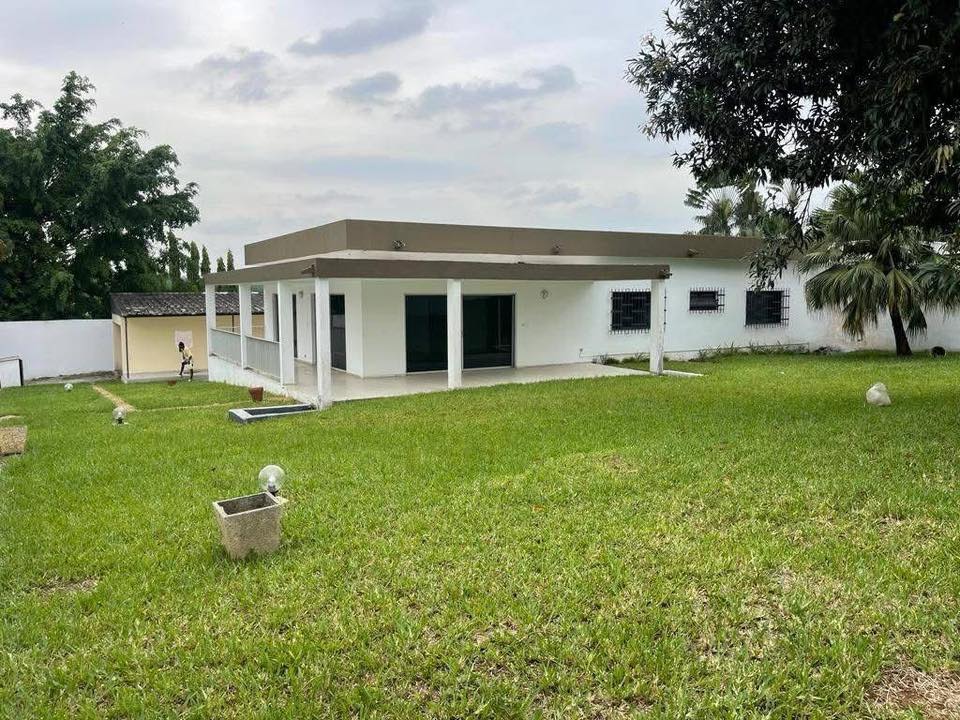 VENTE | VILLA BASSE F5 | COCODY II PLATEAUX BMW