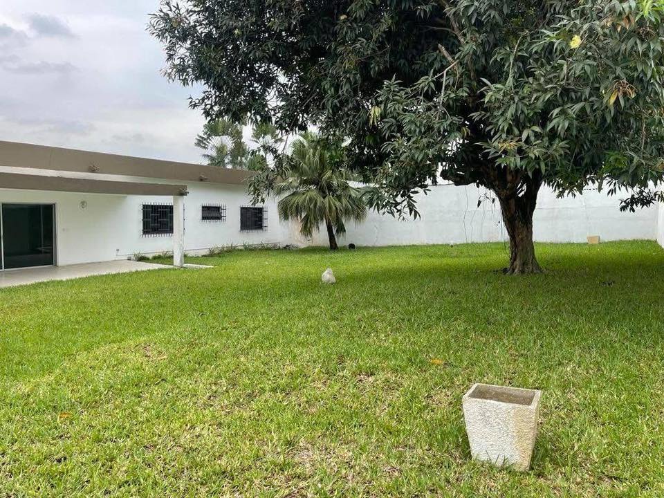 VENTE | VILLA BASSE F5 | COCODY II PLATEAUX BMW