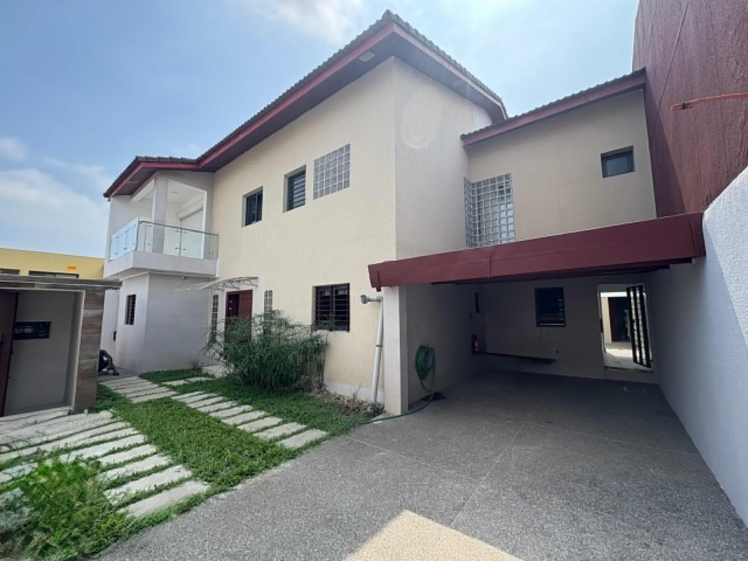 Villa duplex F6 à louer – Riviera 3 Cité Synacasy, Cocody