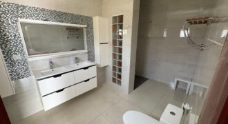 Villa duplex F6 à louer – Riviera 3 Cité Synacasy, Cocody