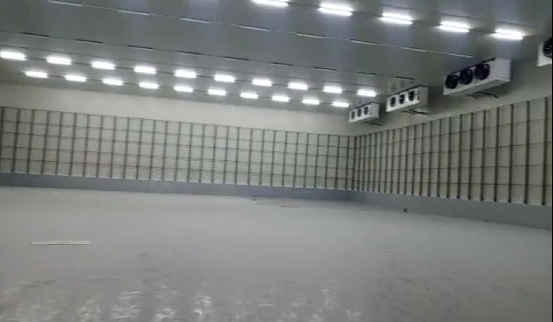Chambre froide neuve 1281 m² à vendre – Port de pêche Abidjan
