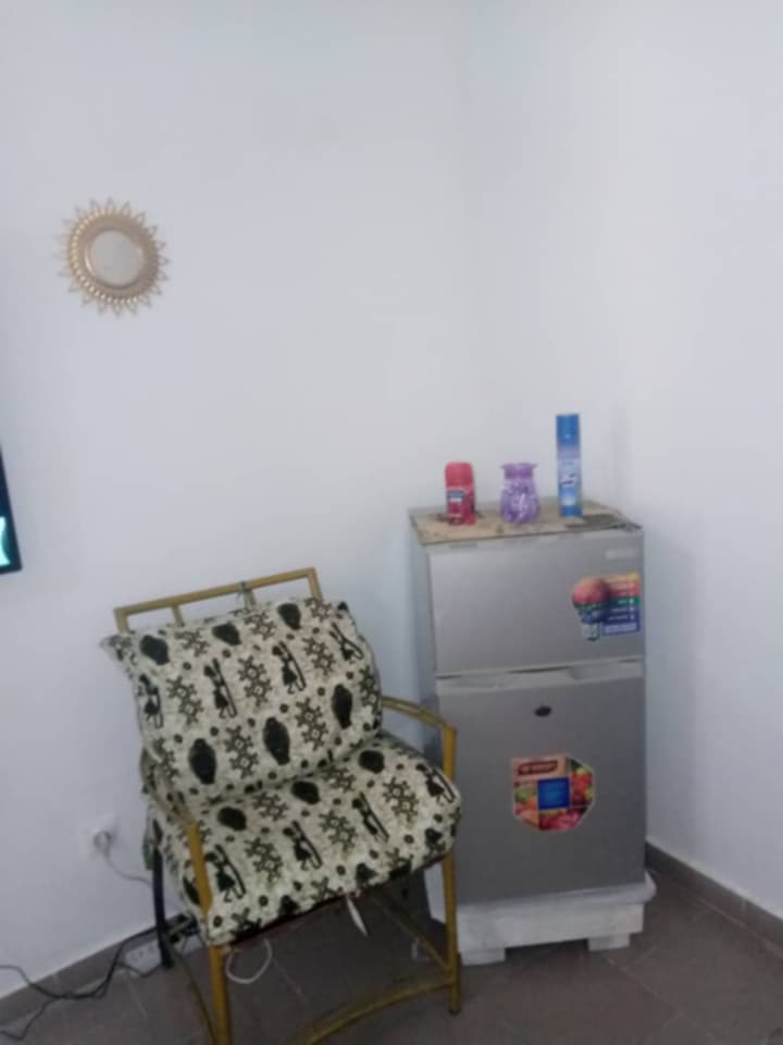 Studio meublé moderne à louer – Marcory Centre Commercial, Abidjan