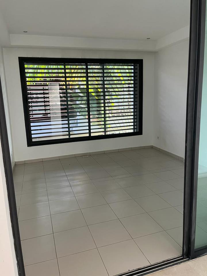 Duplex F6 de standing avec piscine à louer – Riviera Attoban, Cocody
