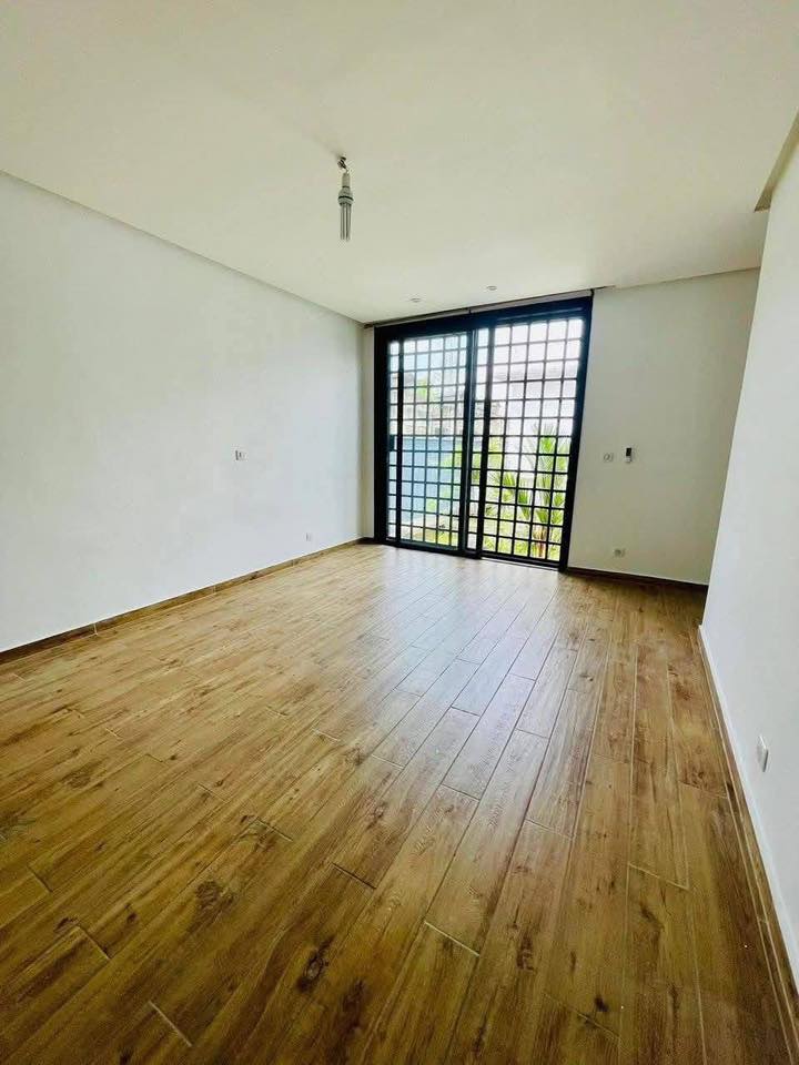 Villa duplex F4 haut standing à louer – Beverly Hills, Riviera Golf