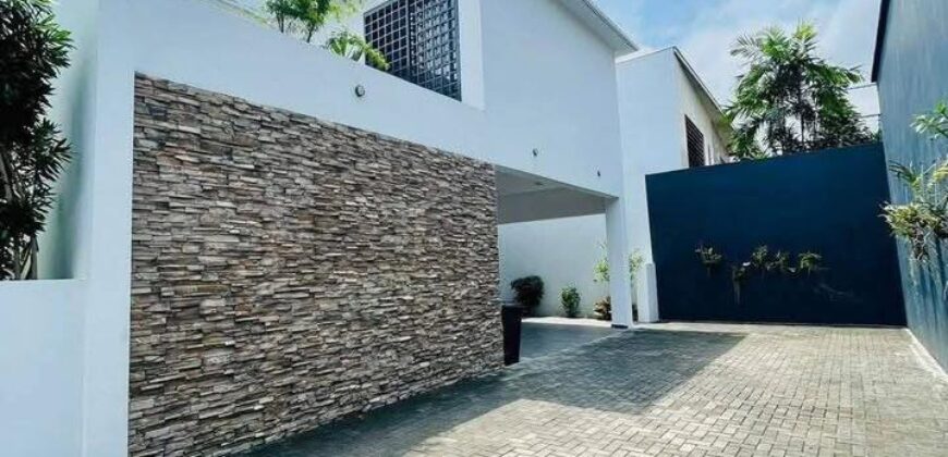 Villa duplex F4 haut standing à louer – Beverly Hills, Riviera Golf