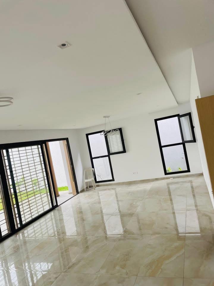 Duplex de standing F5 avec piscine à louer – 2 Plateaux, Cocody