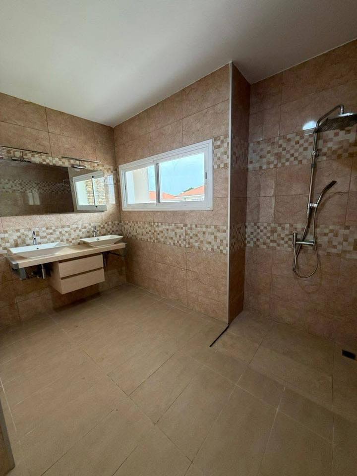 Duplex F6 de très haut standing à louer – Cité Carmelia, Riviera Abatta