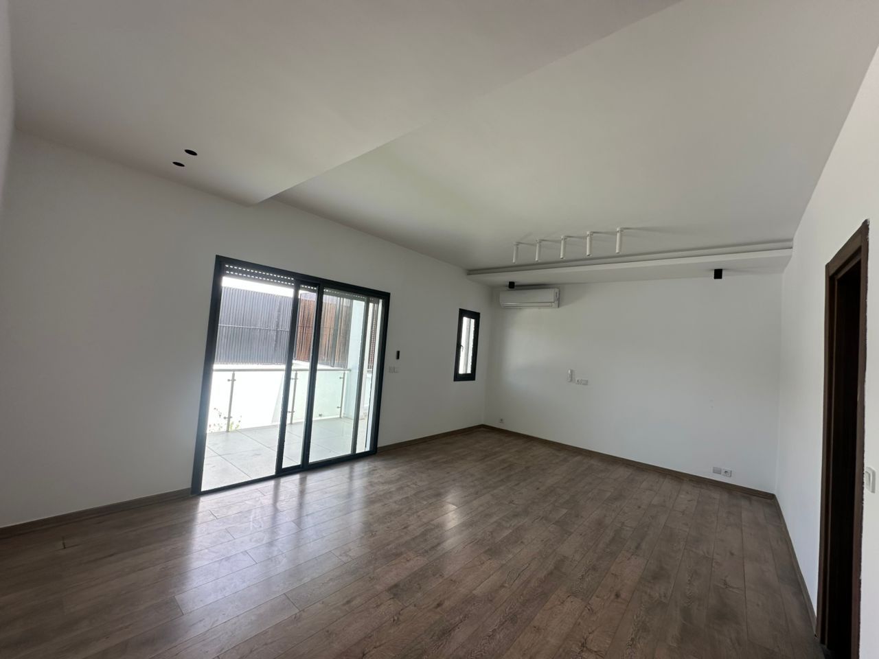Duplex moderne F5 haut standing à louer – Riviera M&rsquo;badon, Cocody