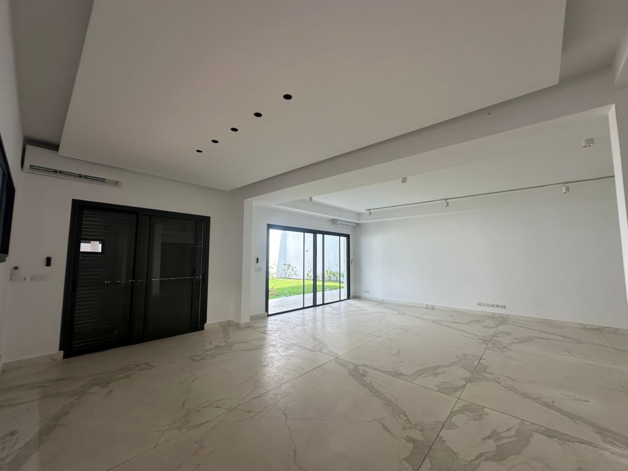 Duplex moderne F5 haut standing à louer – Riviera M&rsquo;badon, Cocody