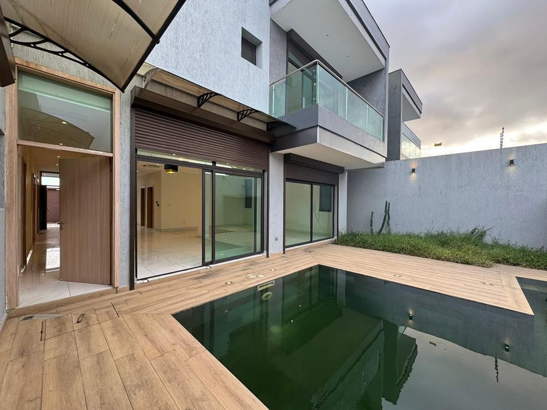 Duplex F7 avec piscine à louer – Riviera M&rsquo;badon, Cocody