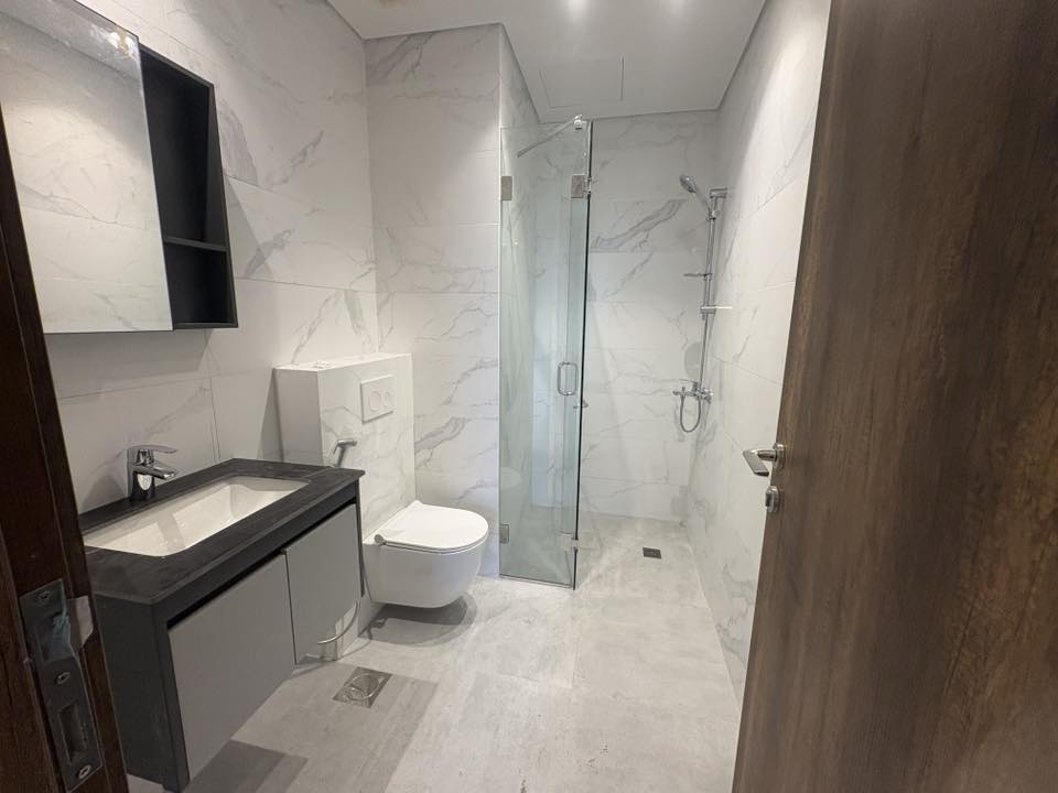 Appartement F4 standing premium à louer – Zone 4, Marcory