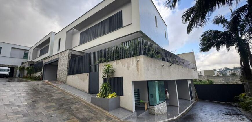 Duplex F6 haut standing avec piscine à louer – Vallon, Cocody