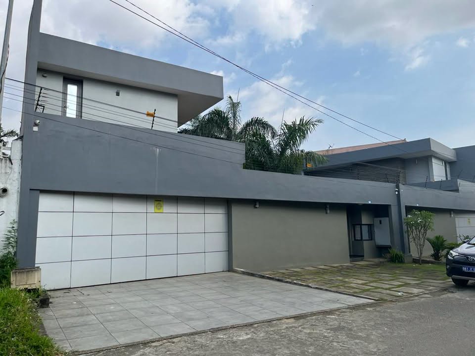 Duplex F11 à louer – Angré 7ᵉ Tranche, Cocody
