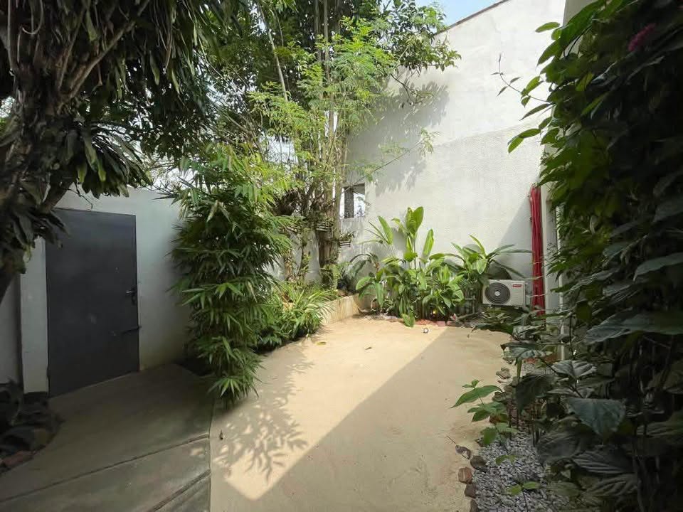 Villa basse F5 à louer – Riviera 3, Cocody