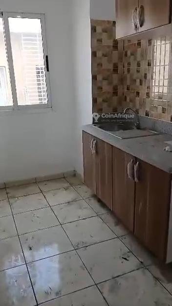 Appartement F4 3 ch à vendre – Cité des Orchidées, Koumassi