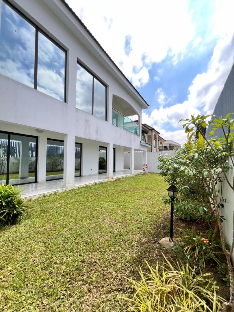 Duplex F6 4 ch à louer – Riviera Golf, Cocody