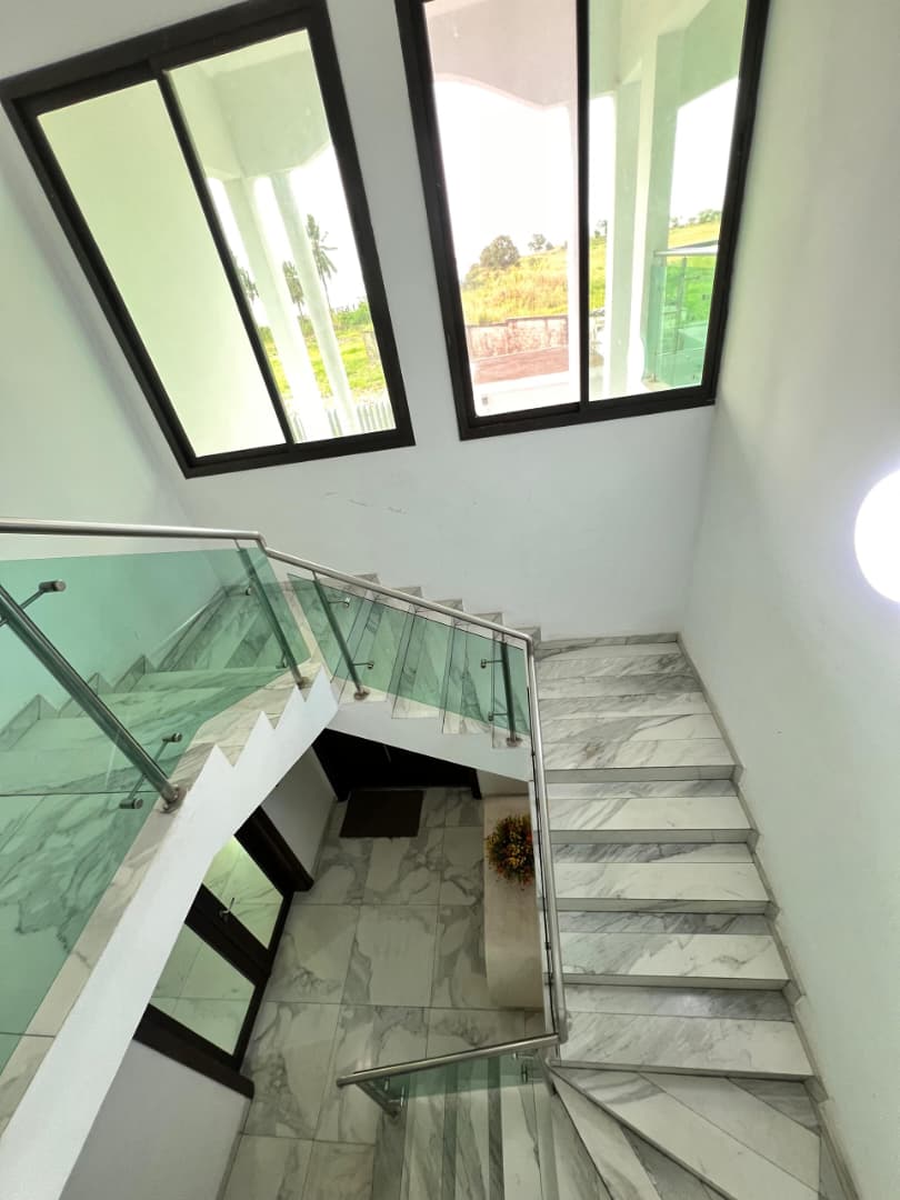 Duplex F6 4 ch à louer – Riviera Golf, Cocody